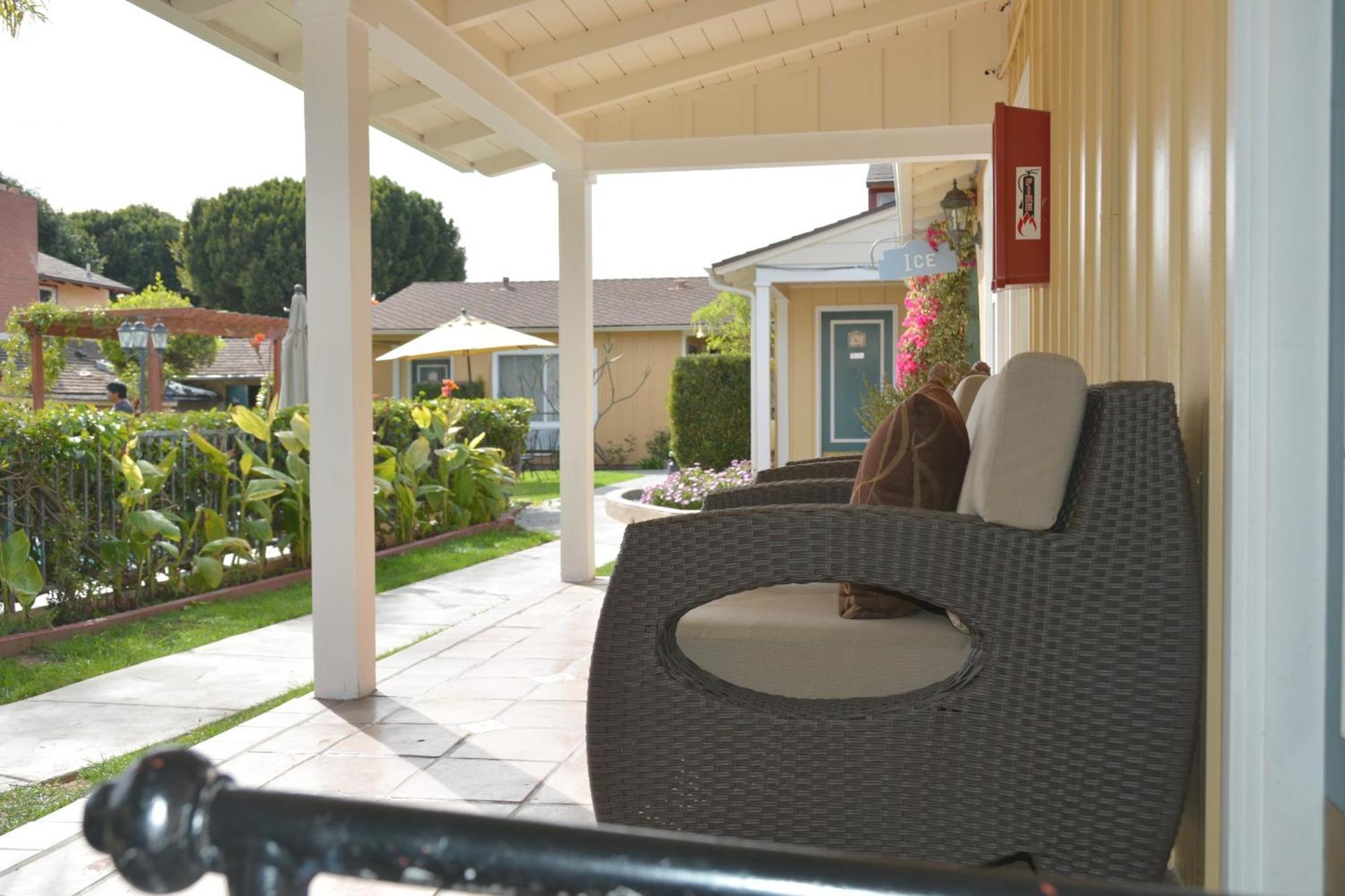 Oasis Inn And Suites Santa Barbara Exterior foto