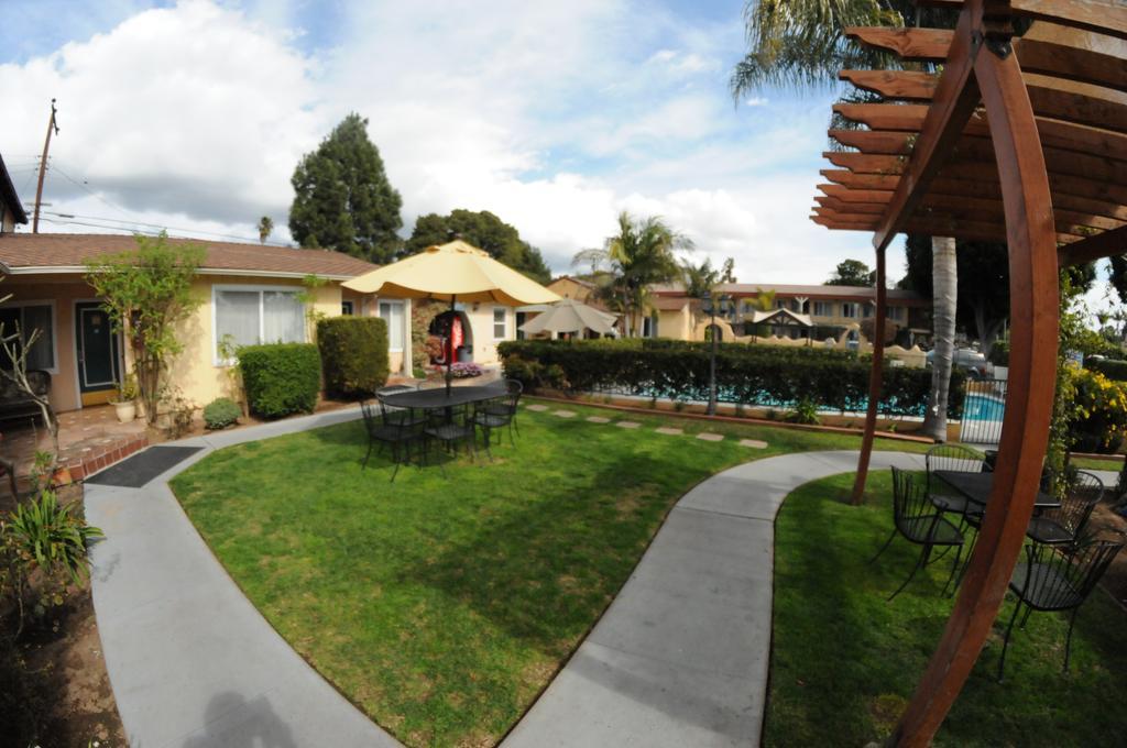 Oasis Inn And Suites Santa Barbara Exterior foto